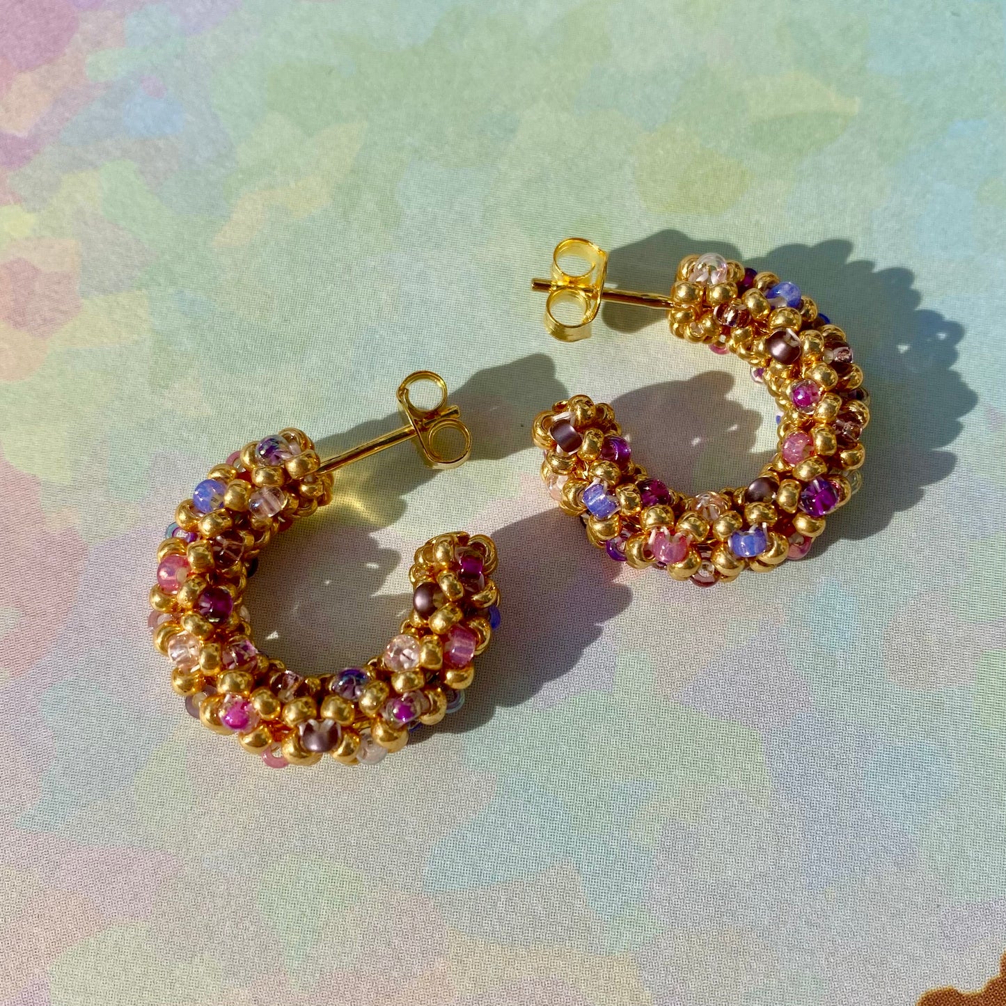 LA CROISETTE Hoop Earrings, lavande