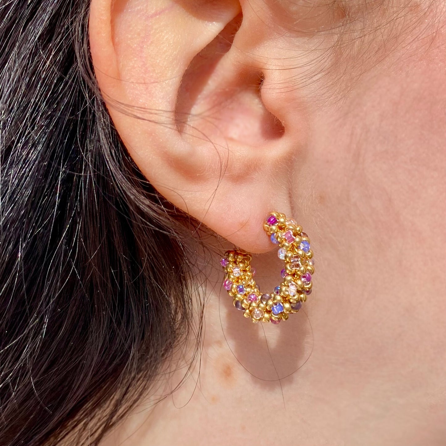 LA CROISETTE Hoop Earrings, lavande