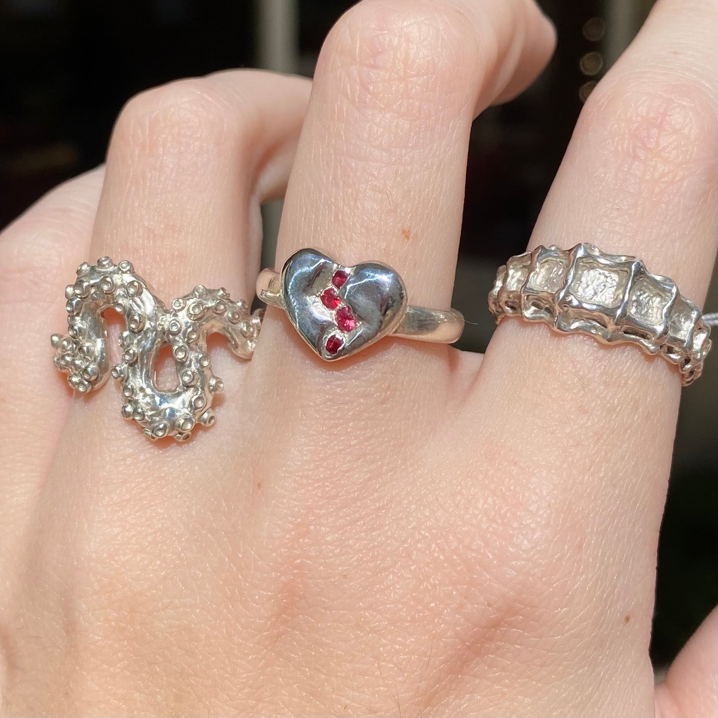 CŒUR RÉVÉLÉ Ring, red sapphire, size 56