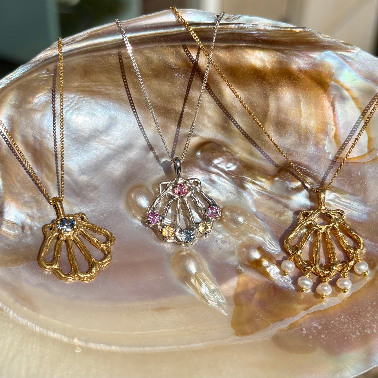 ENCHANTED SEASHELL Necklace, pearls
