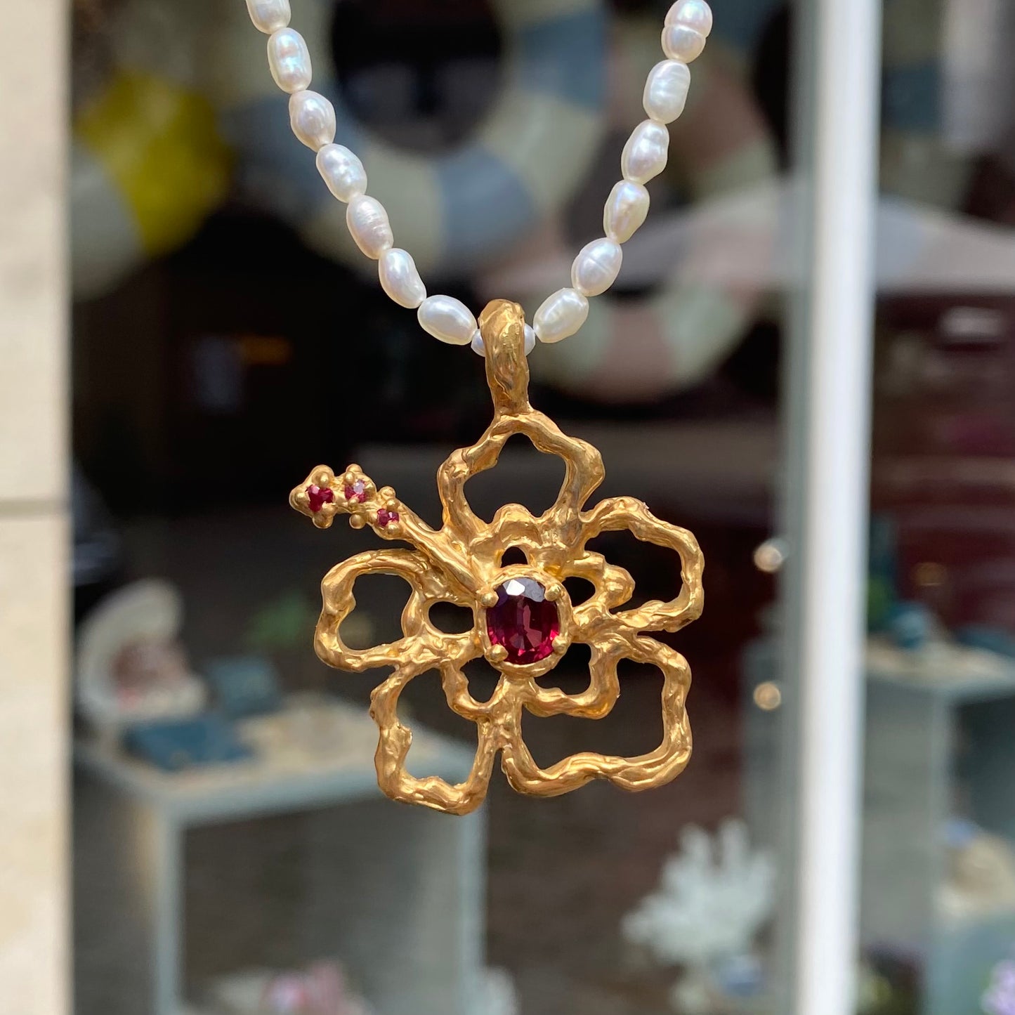 HIBISCUS DREAMS Necklace, garnet & pink sapphire