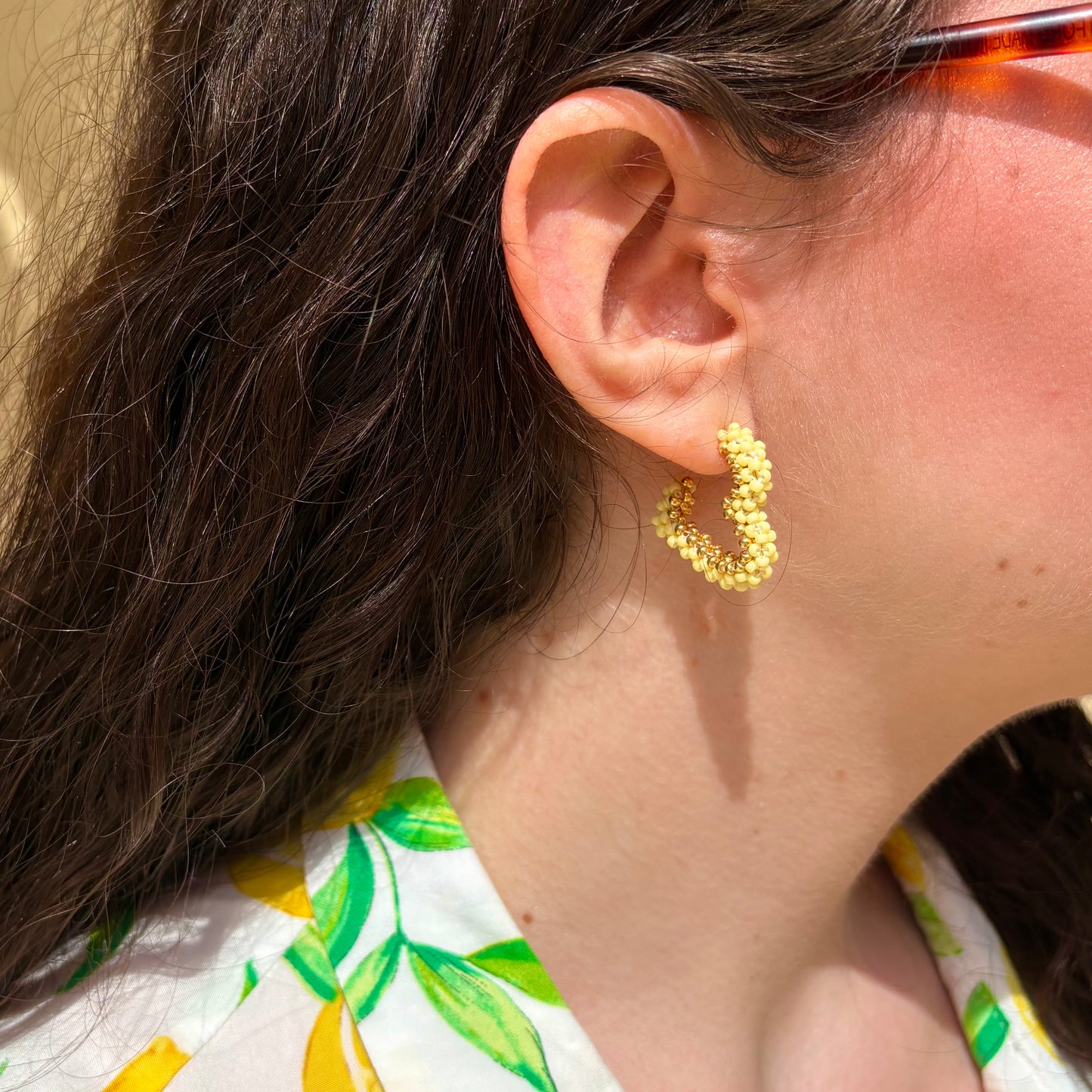MON AMOUR Heart Hoops, butter yellow
