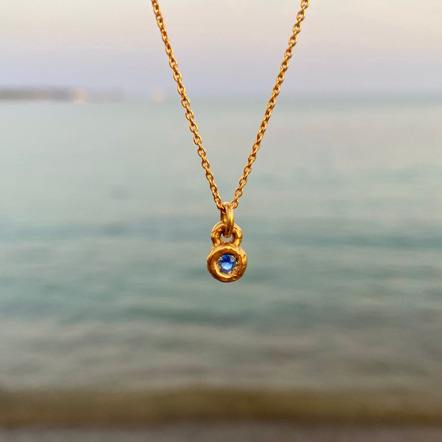Dainty blue sapphire pendant necklaces
