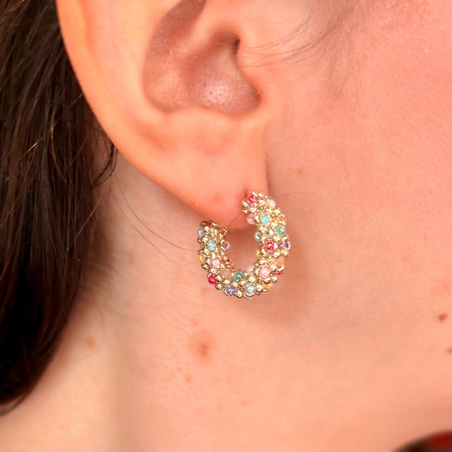 LA CROISETTE Hoop Earrings, macaron pastels, silver