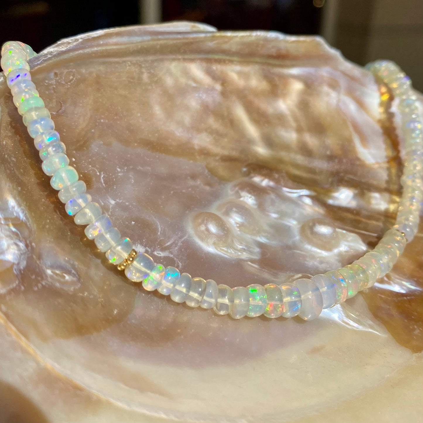 LUMINOUS TIDE Collier, Ethiopian opal