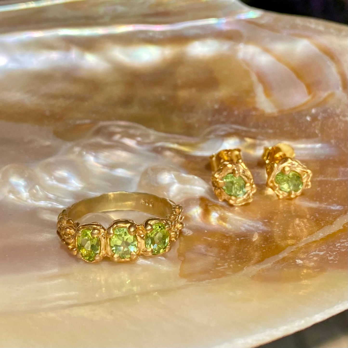 SEAWEED Ring, peridot, size 54