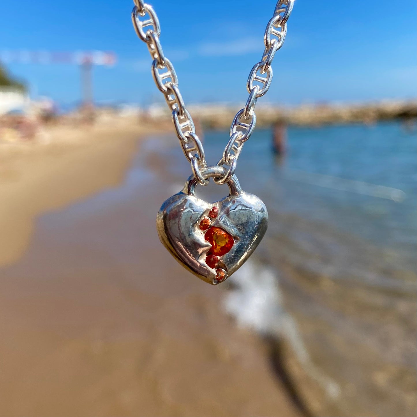 CŒUR RÉVÉLÉ Necklace, orange sapphire