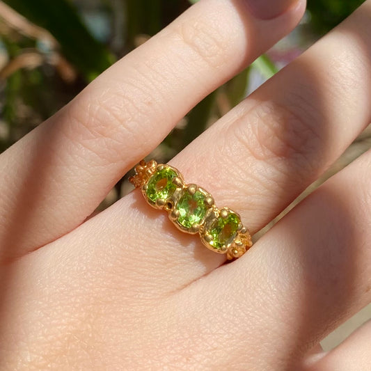 SEAWEED Ring, peridot, size 54
