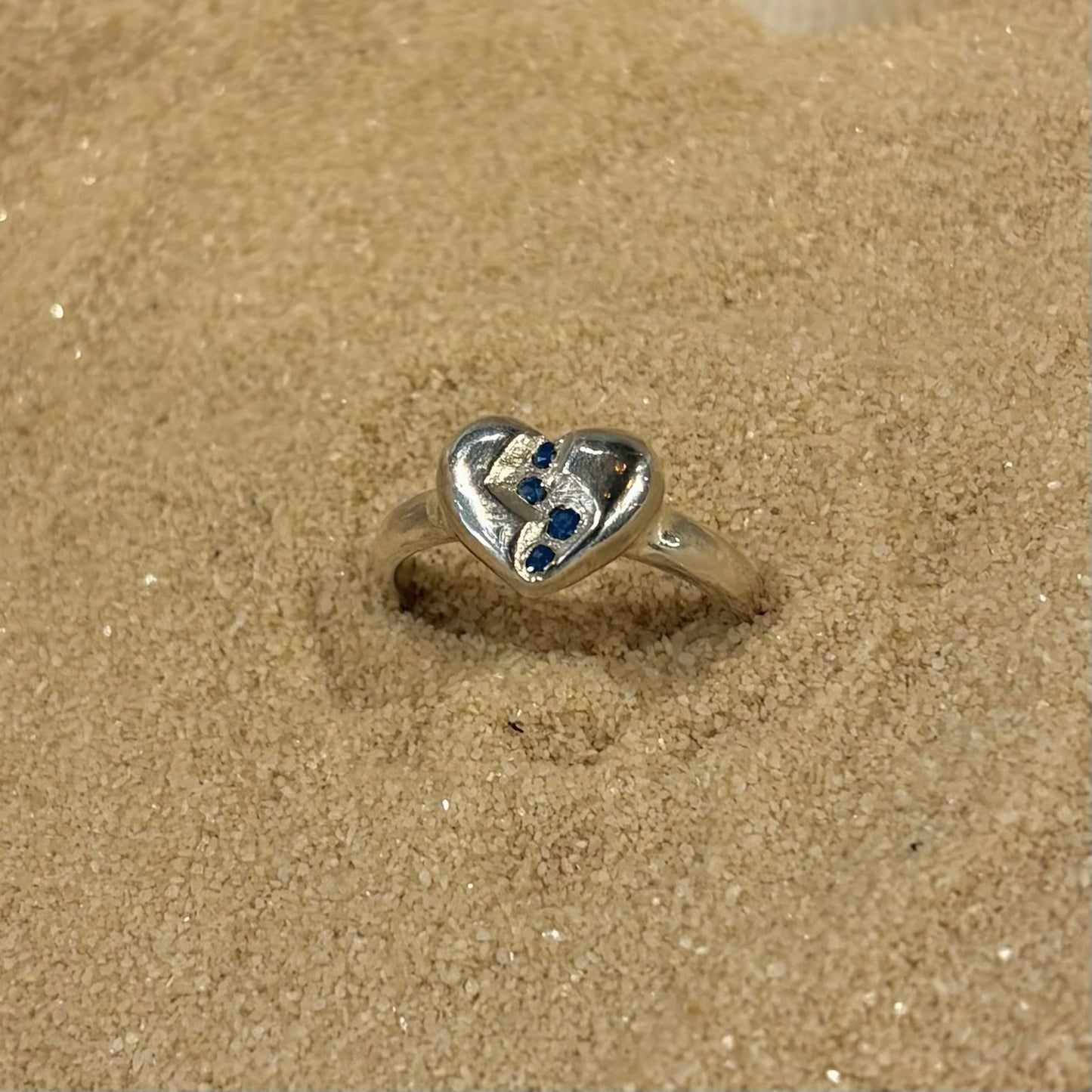 CŒUR RÉVÉLÉ Ring, blue sapphire, size 60