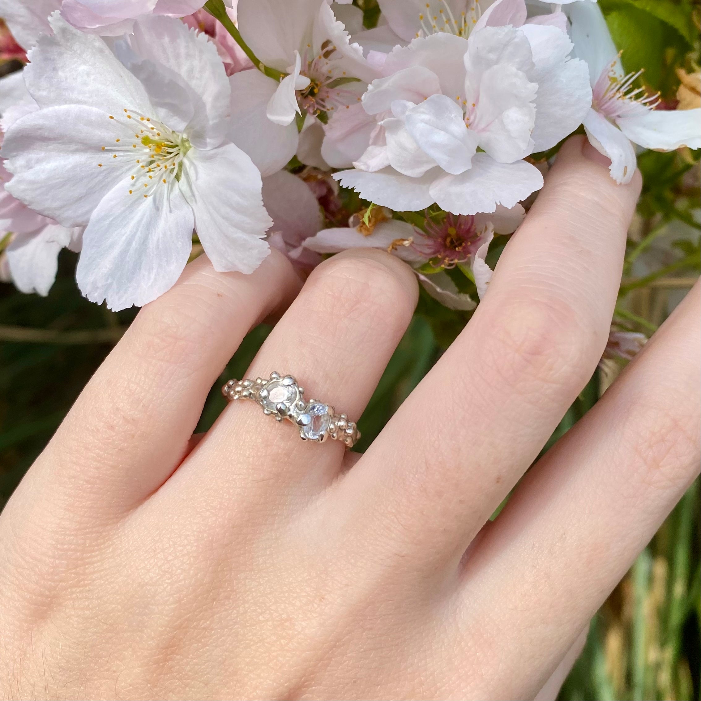 SEA ANEMONE Ring, white sapphire, size 52