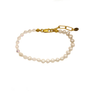 NIGHT AT THE OPERA Pearl Bracelet