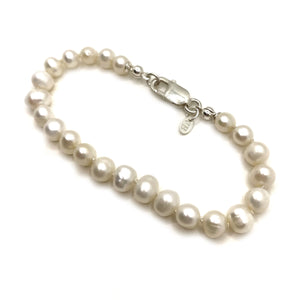 LIGHT Pearl Bracelet